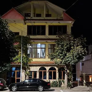 Ξενοδοχείο Restaurant Savoja, Πόγραδετς